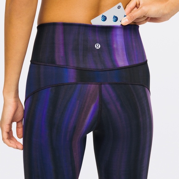 Lululemon In Movement Tight 25” RARE - Picture 4 of 9